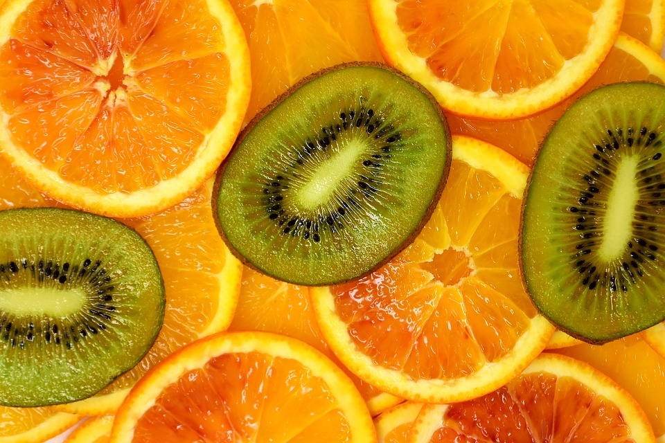 Coronavirus, volano i prezzi della frutta: +31% kiwi, +24% arance