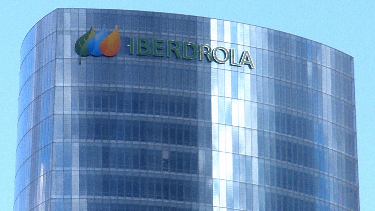 Iberdrola e Bayer siglano accordo per la fornitura di elettricità rinnovabile al 100%