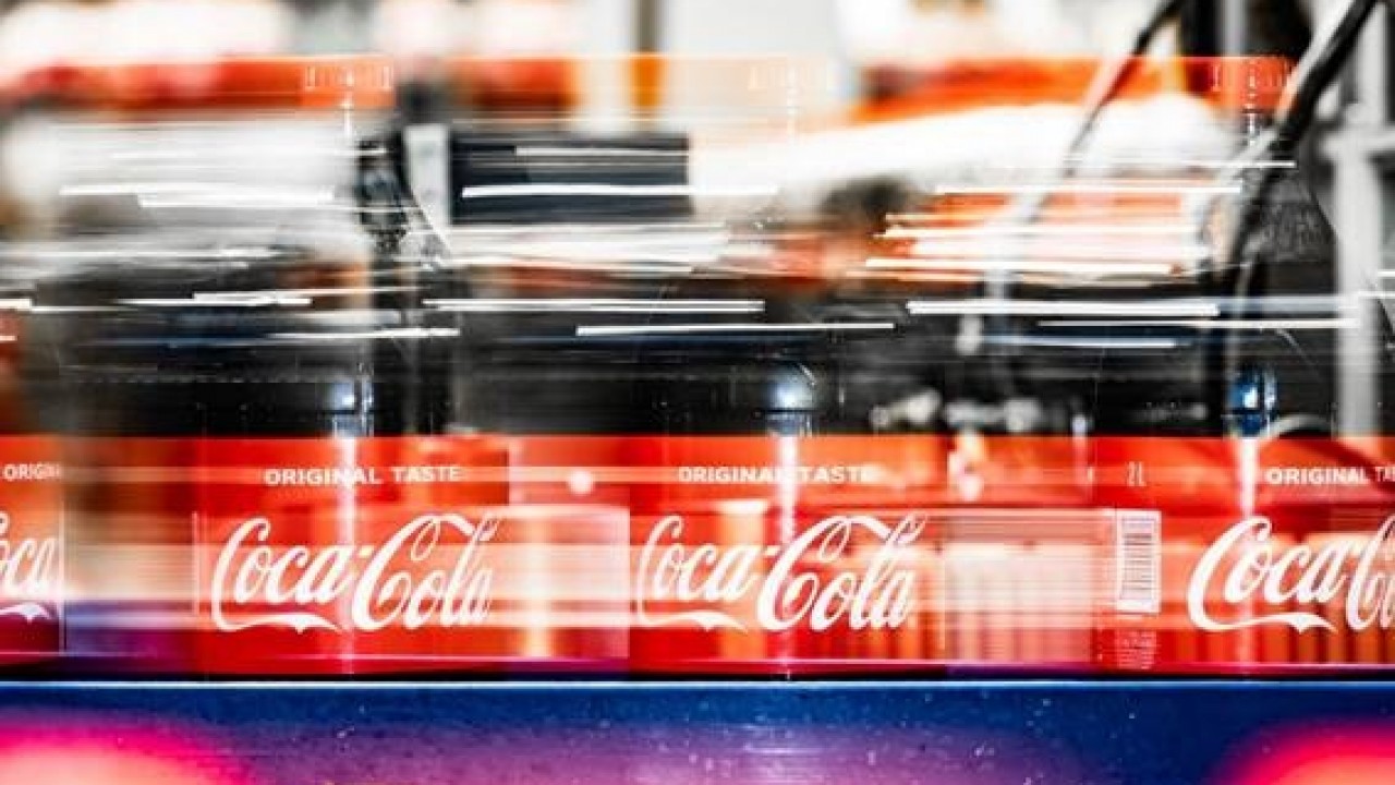 Lo stabilimento produttivo Coca-Cola in Svezia verso la decarbonizzazione grazie a Siemens