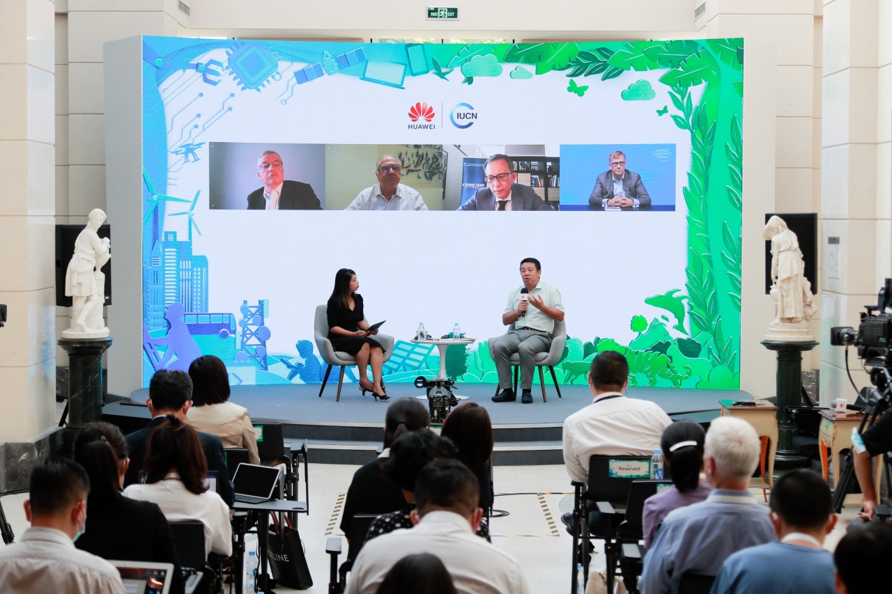 huawei panel discussion addressing environmental challenges and enabling green development