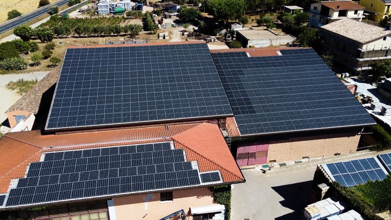 Cantine Argiolas e Acqua Smeraldina scelgono i moduli fotovoltaici di LG 