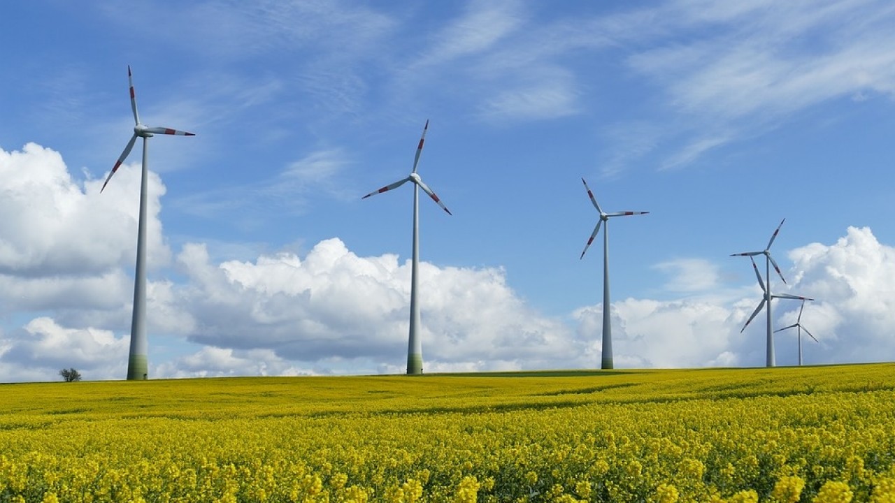 Terna: a marzo consumi elettrici in crescita del 3,5%