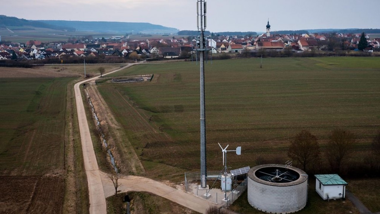 Deutsche Telekom ed Ericsson sfruttano l’energia eolica e solare per i siti radio 5G