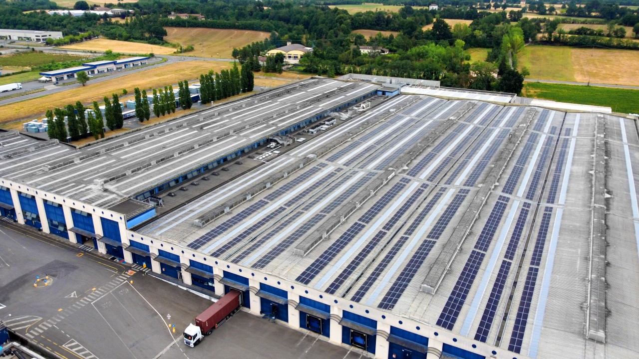 Elmec Solar ha installato impianti fotovoltaici delle sedi produttive di Novi Ligure e Canale D’alba di Campari Group