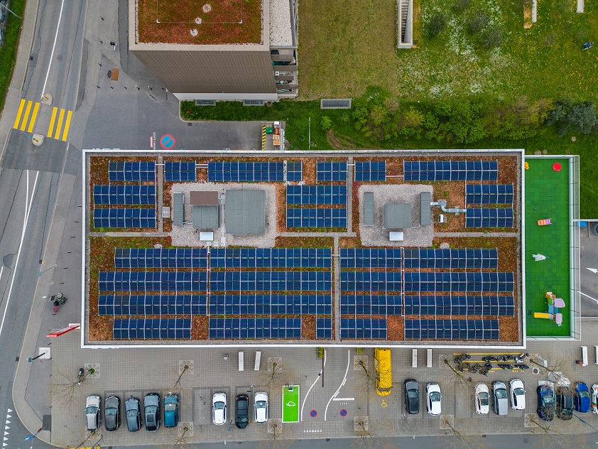 La sede di Eaton a Le Mont-sur-Lausanne si trasforma in un polo energetico dedicato all’energia solare fotovoltaica