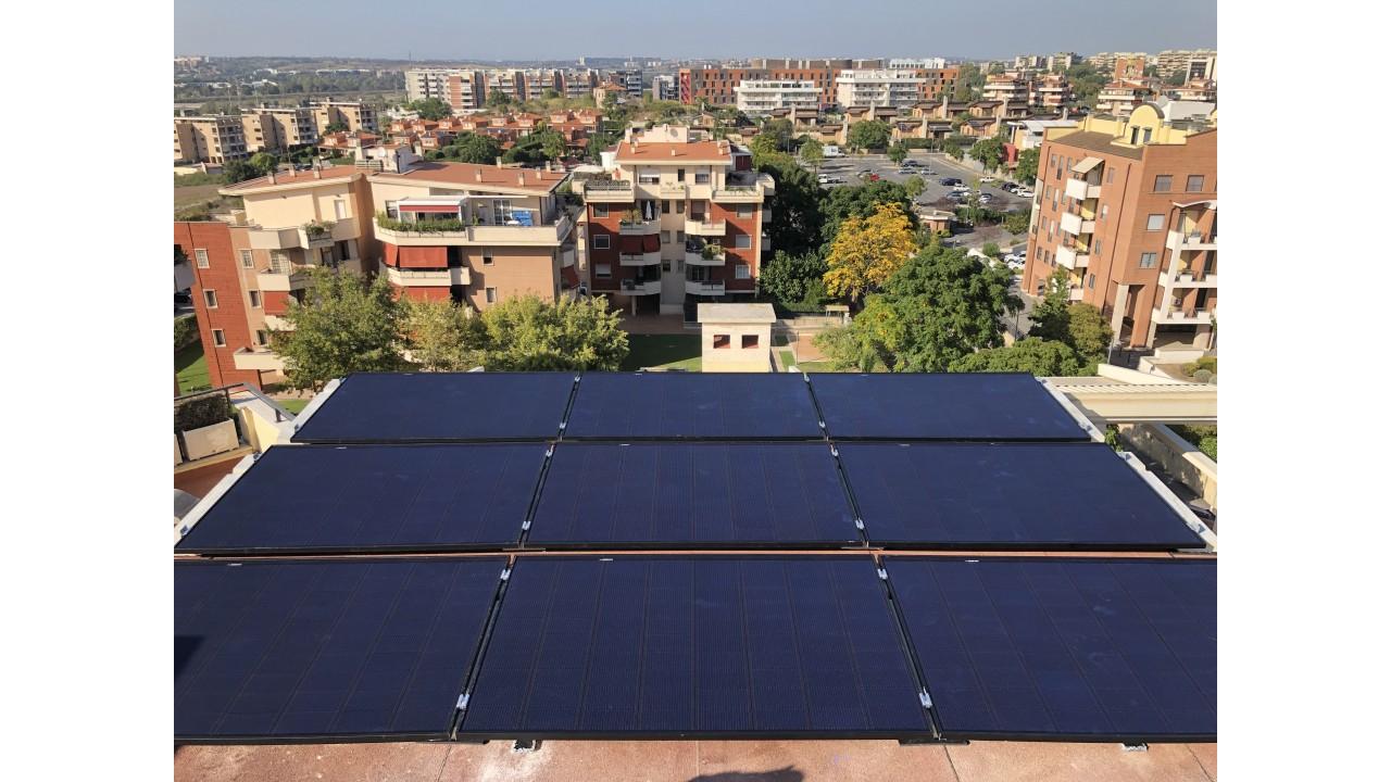 Innovazione fotovoltaica residenziale: SMA e DMENERGY insieme per l'autonomia energetica